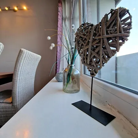 Apartment D05-008